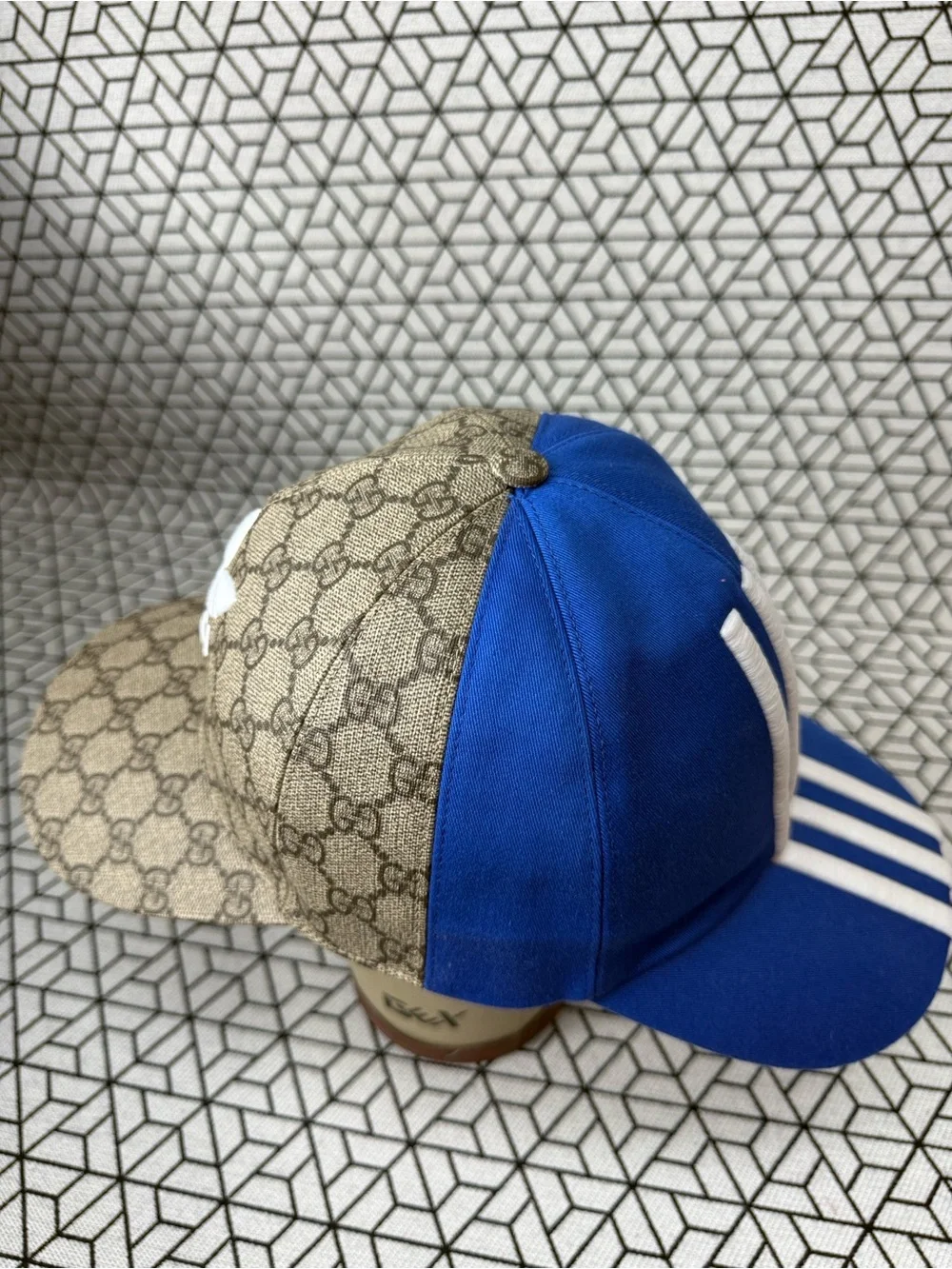 Gucci x adidas Double Sided Baseball Cap Blue/Beige size Large